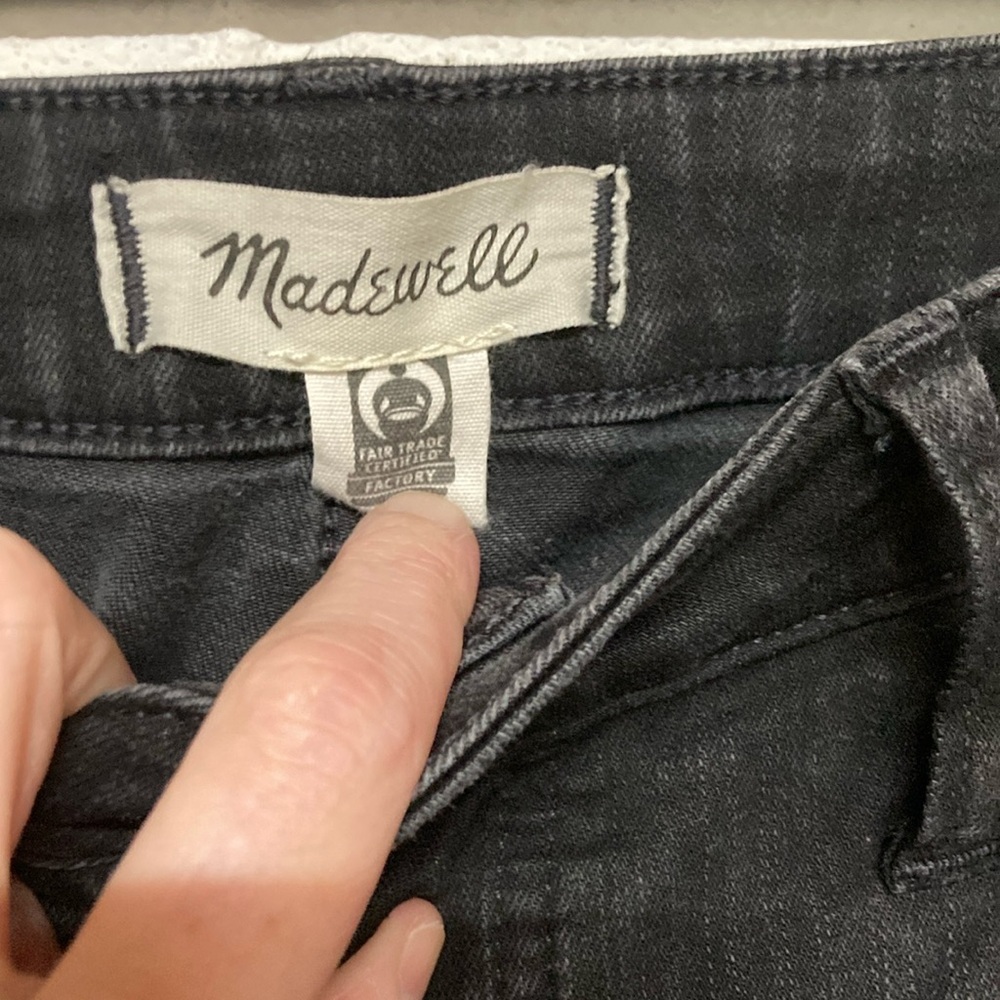 Madewell Curvy Skinny Flare Black Jeans - Picture 4 of 6